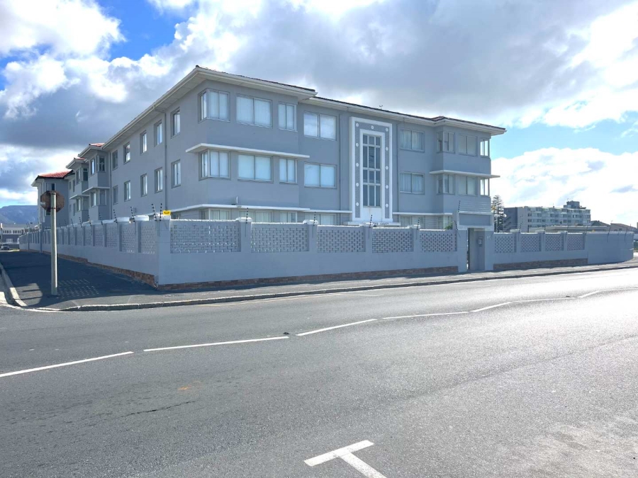 2 Bedroom Property for Sale in Muizenberg Western Cape